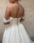 Sugeili Gown