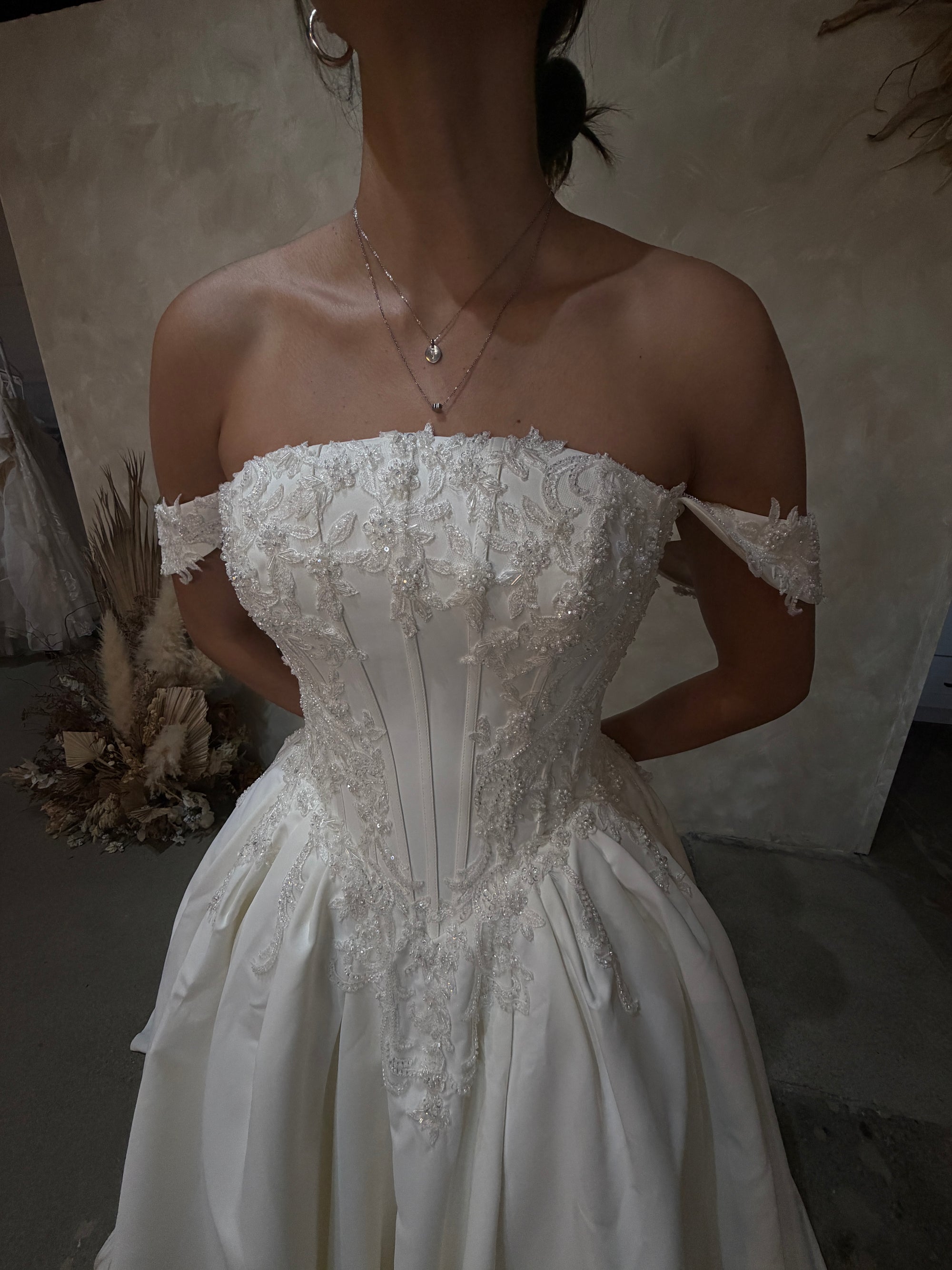 Sugeili Gown