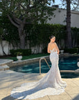 3D lace wedding dress with lower back design and long train